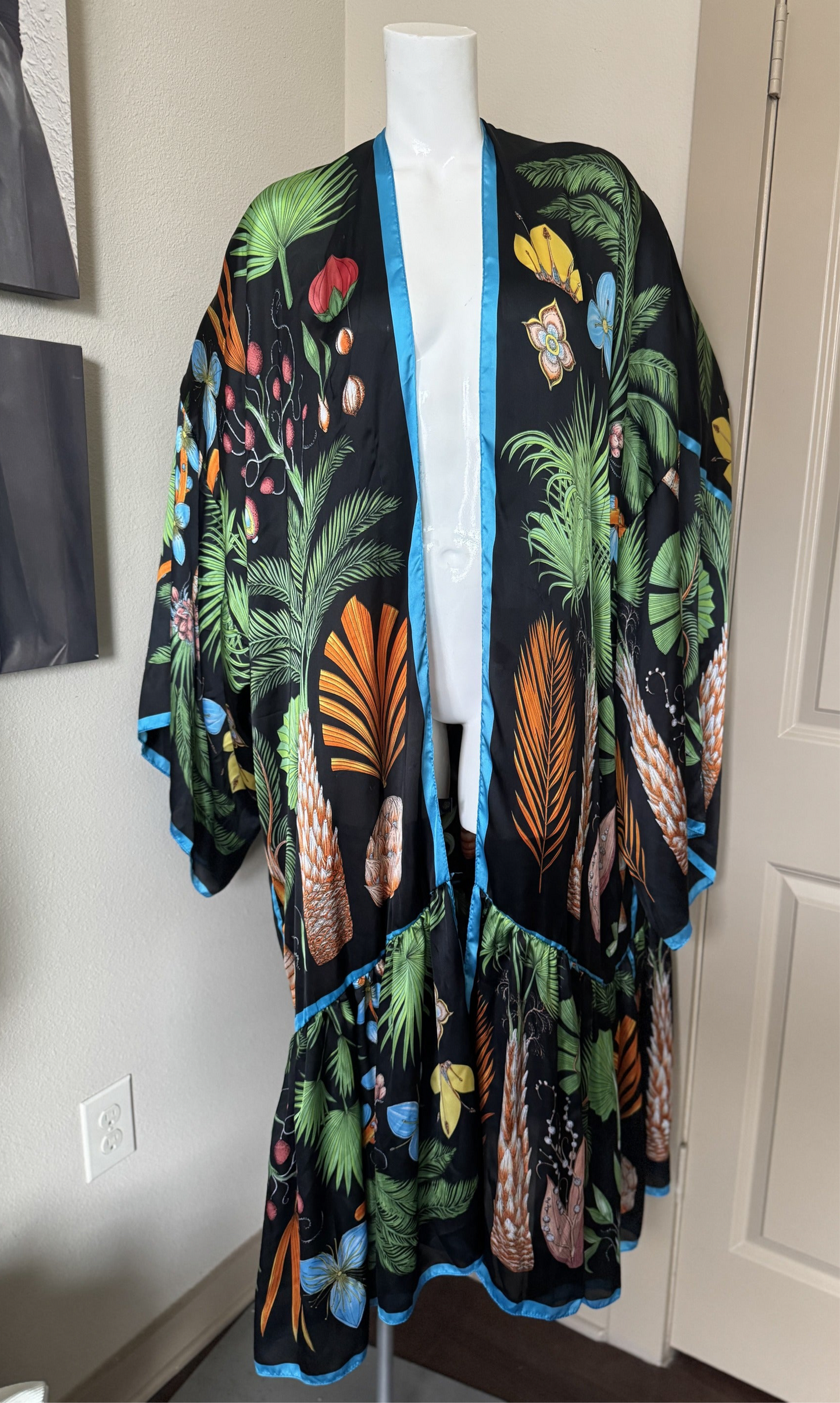 Island Aura Kimono